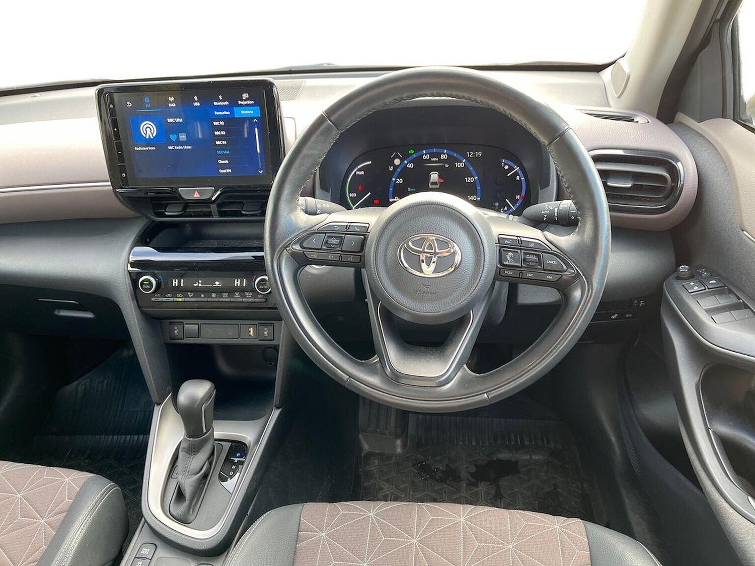 Used Toyota Yaris Cross 2022 for sale - 76324536: Photo 9