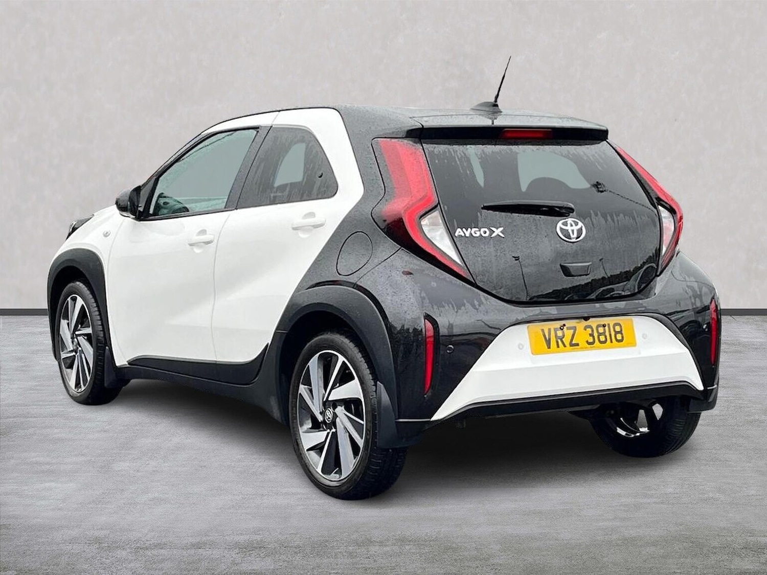 Used Toyota Aygo X 2024 for sale - 76170754: Photo 2