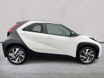 Used Toyota Aygo X 2024 for sale - 76170754: Photo 3