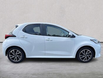 Used Toyota Yaris 2024 for sale - 78976441: Photo