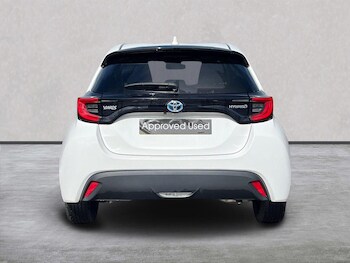 Used Toyota Yaris 2024 for sale - 78976441: Photo