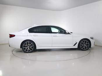 Used BMW 5 Series 2022 for sale - 77001438: Photo