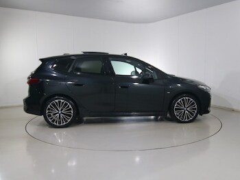 Used BMW 2 Series 2025 for sale - 76982083: Photo