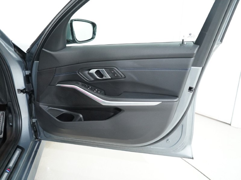 Used BMW 3 Series 2023 for sale - 77106096: Photo 46