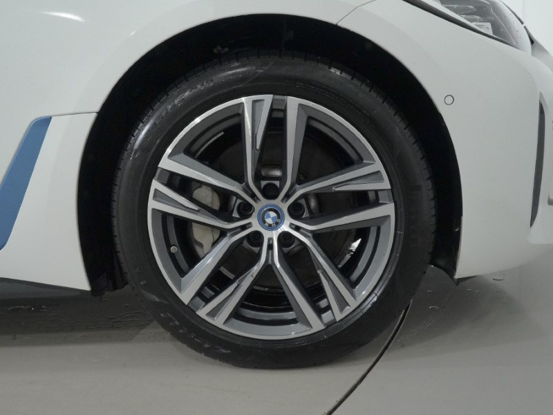 Used BMW i4 2023 for sale - 76983949: Photo 14