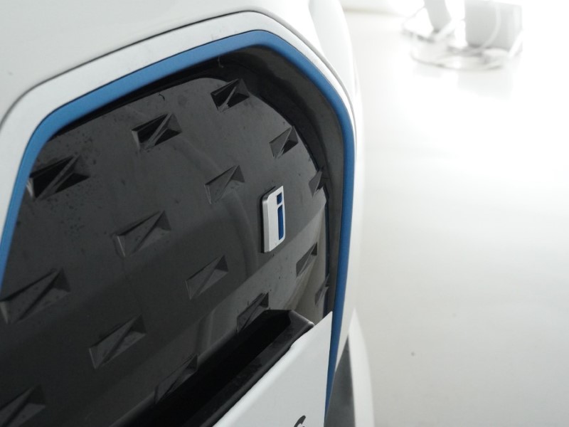 Used BMW i4 2023 for sale - 76983949: Photo 37