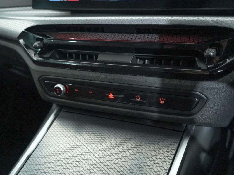 Used BMW 3 Series 2025 for sale - 77353932: Photo 33