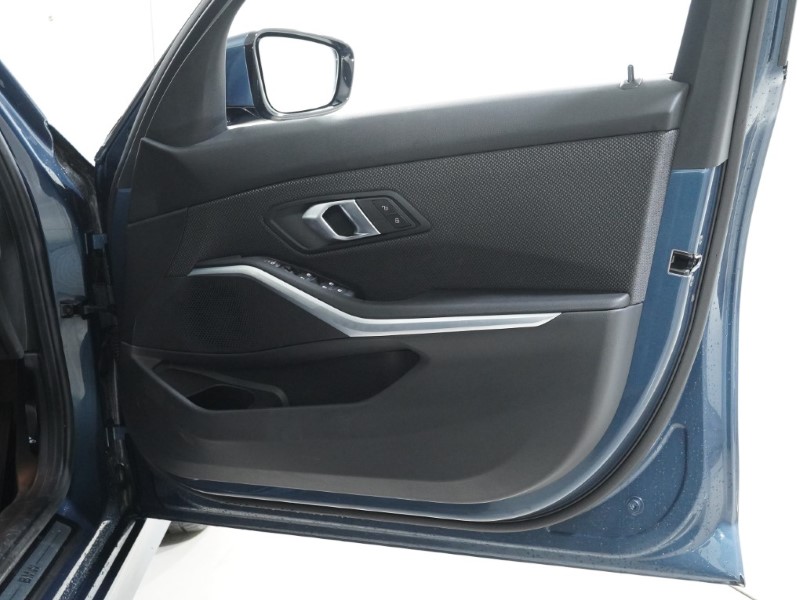 Used BMW 3 Series 2025 for sale - 76982144: Photo 40