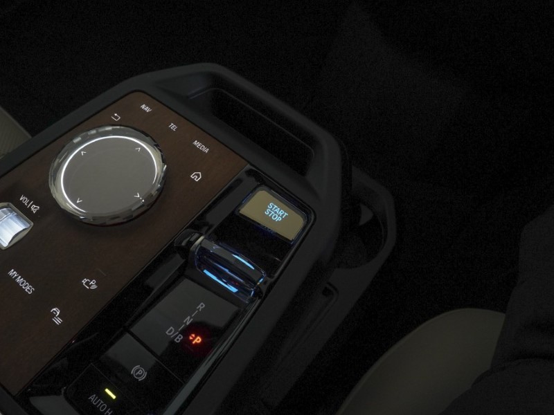 Used BMW iX 2023 for sale - 77001426: Photo 31