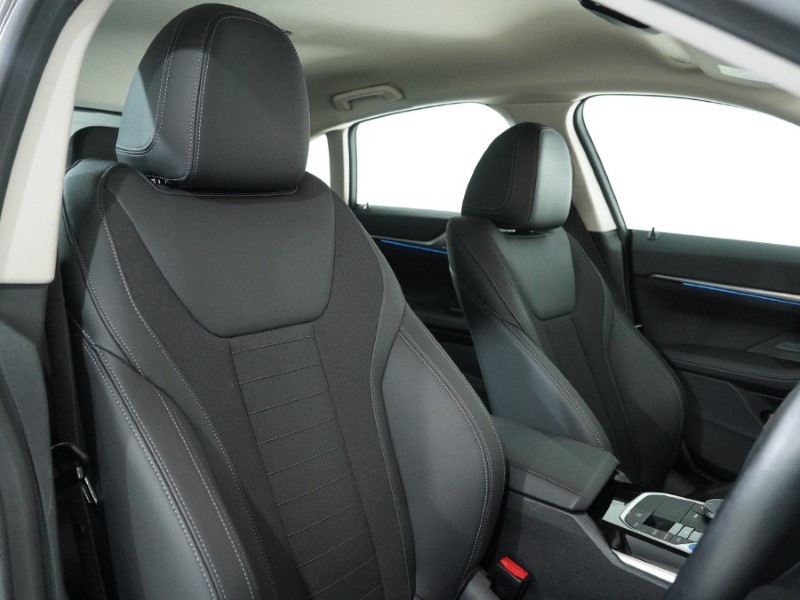 Used BMW i4 2023 for sale - 77248119: Photo 11