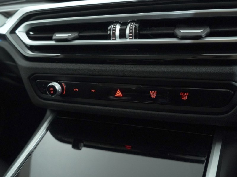 Used BMW i4 2023 for sale - 77248119: Photo 28