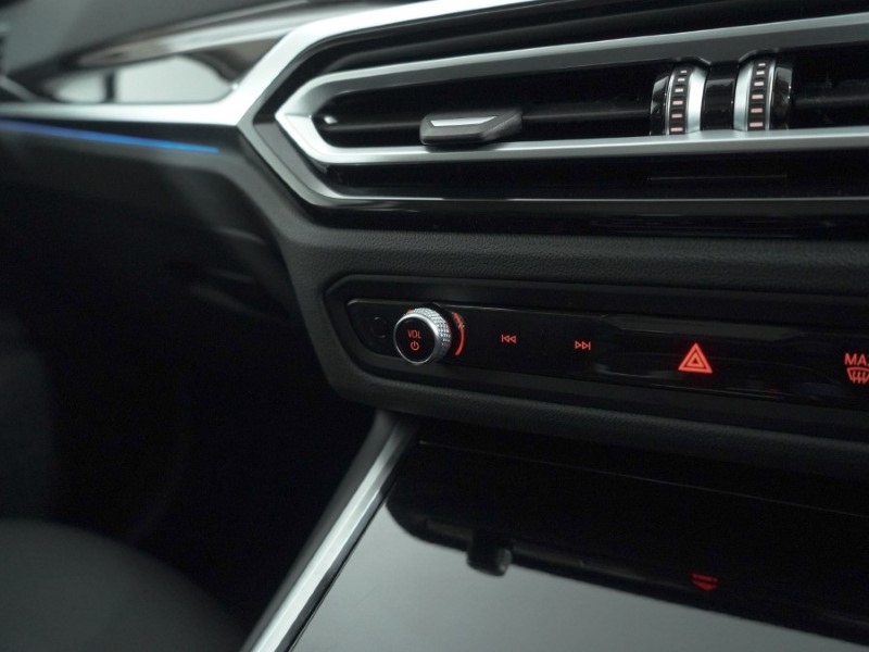 Used BMW i4 2023 for sale - 77248119: Photo 29