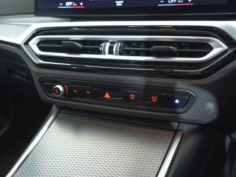 Used BMW 3 Series 2024 for sale - 77300565: Photo 29