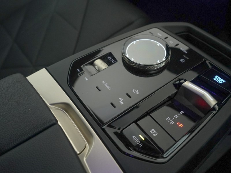 Used BMW iX 2023 for sale - 77036180: Photo 10