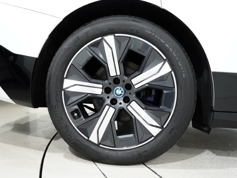 Used BMW iX 2023 for sale - 77036180: Photo 14