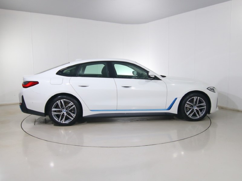 Used BMW i4 2023 for sale - 76982372: Photo 3