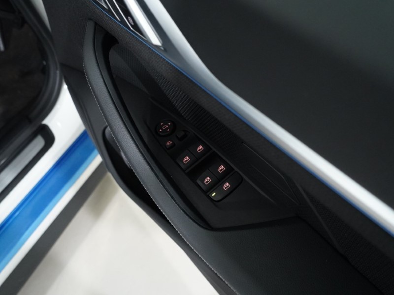 Used BMW i4 2023 for sale - 76982372: Photo 42