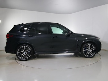 Used BMW X5 2025 for sale - 76981252: Photo