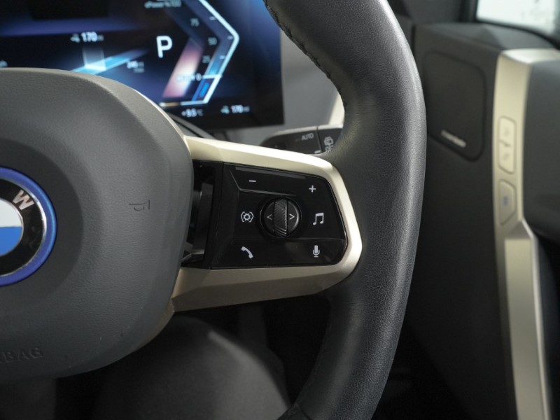 Used BMW iX 2022 for sale - 78011169: Photo 18