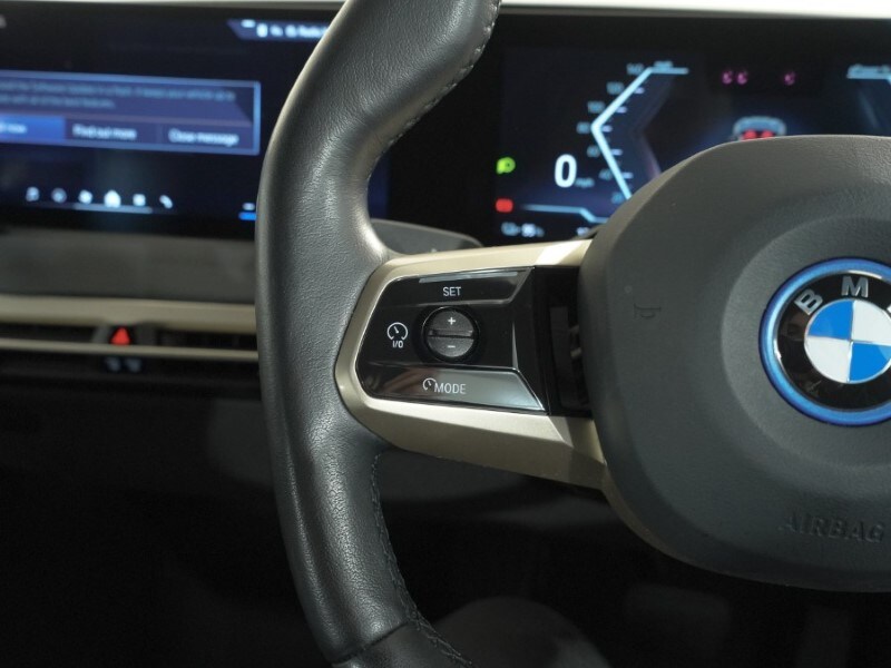 Used BMW iX 2023 for sale - 78025631: Photo 17