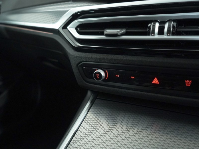 Used BMW 3 Series 2024 for sale - 77326438: Photo 30