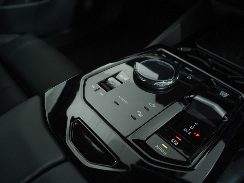 Used BMW 5 Series 2025 for sale - 77435224: Photo 32