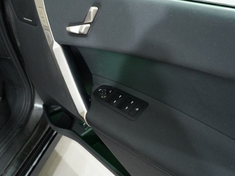 Used BMW iX 2023 for sale - 77602072: Photo 45