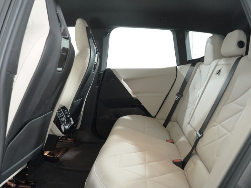 Used BMW iX 2023 for sale - 77607109: Photo 12