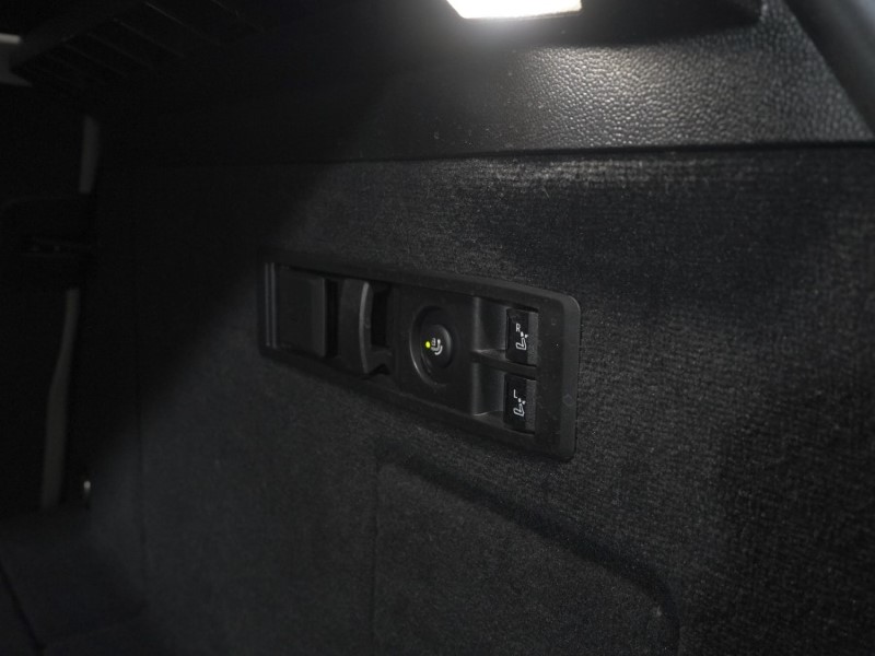 Used BMW iX 2023 for sale - 76981082: Photo 18