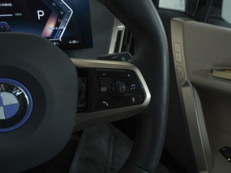 Used BMW iX 2023 for sale - 76981082: Photo 33