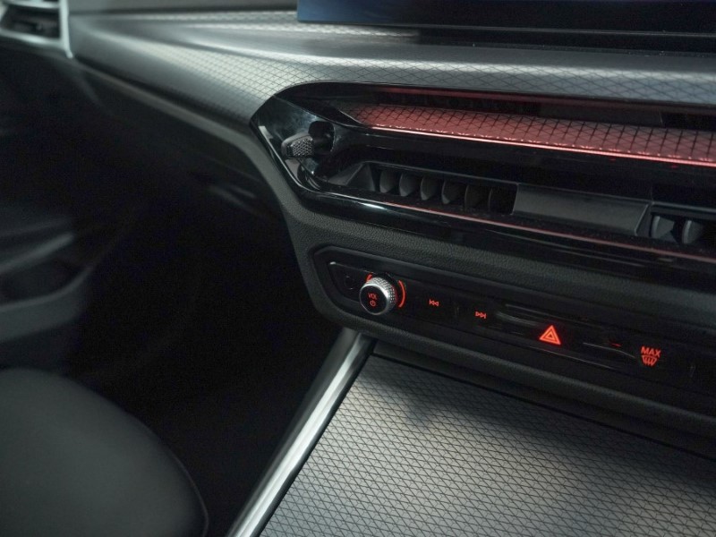 Used BMW 3 Series 2025 for sale - 77300561: Photo 30