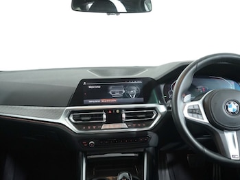 Used BMW 3 Series 2021 for sale - 76981202: Photo