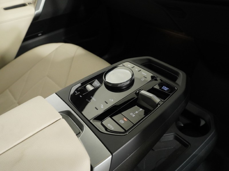 Used BMW iX 2025 for sale - 78081255: Photo 10