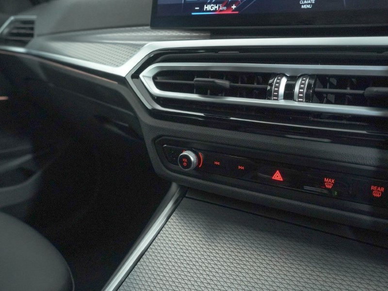 Used BMW 3 Series 2024 for sale - 77381096: Photo 30