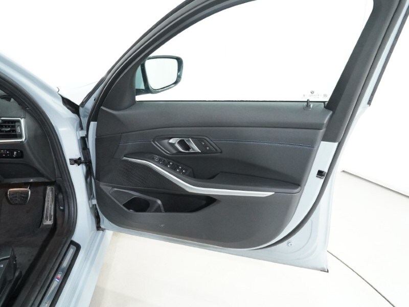 Used BMW 3 Series 2024 for sale - 77381096: Photo 47