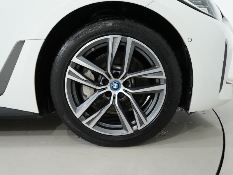Used BMW i4 2023 for sale - 76982178: Photo 14