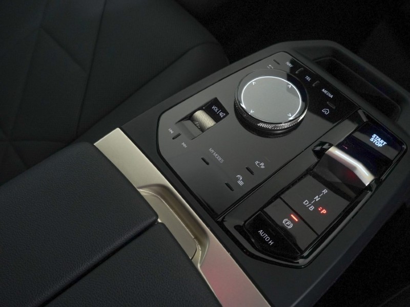 Used BMW iX 2023 for sale - 76982262: Photo 19