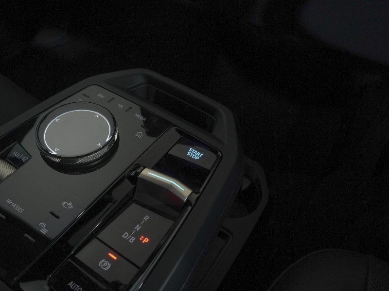 Used BMW iX 2023 for sale - 76981730: Photo 25