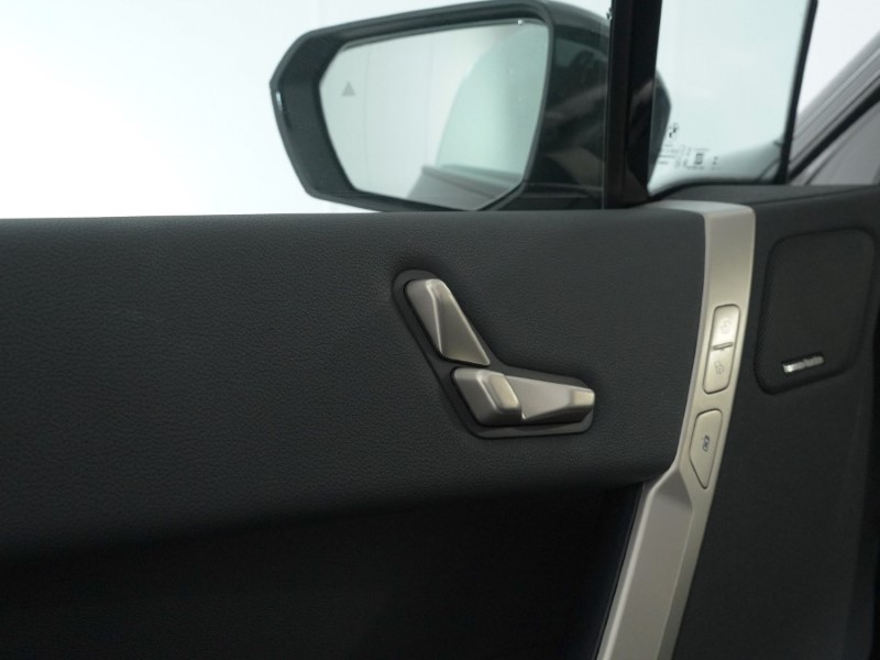Used BMW iX 2023 for sale - 76981730: Photo 44