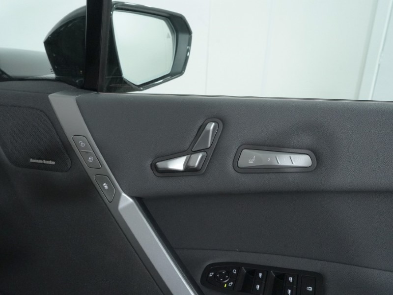 Used BMW iX 2025 for sale - 77170660: Photo 17