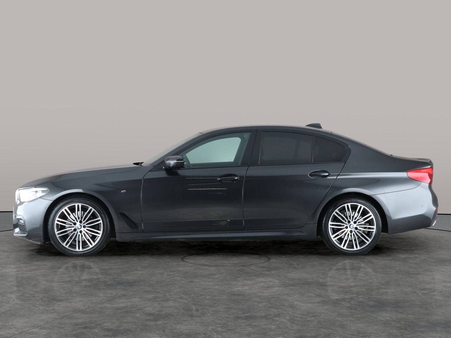 Used BMW 5 Series 2019 for sale - 76980362: Photo 16