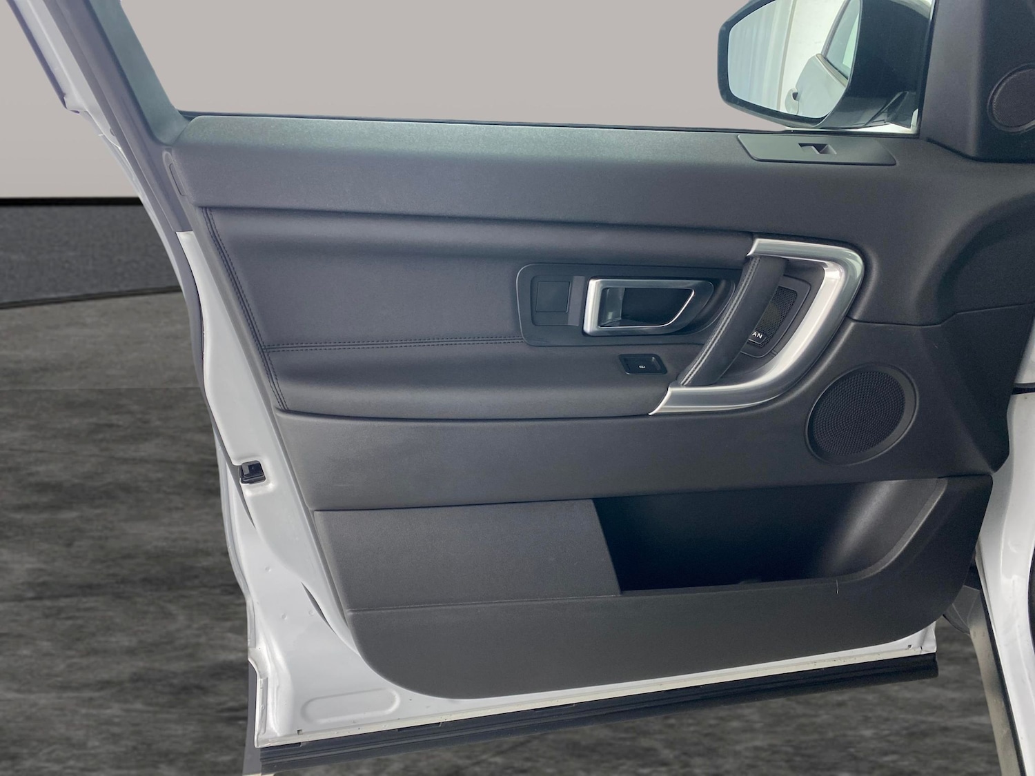 Used Land Rover Discovery Sport 2018 for sale - 76415556: Photo 33