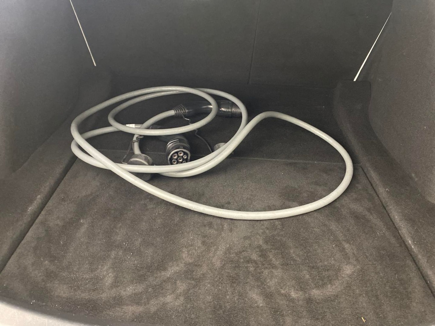 Used Tesla Model 3 2020 for sale - 76818999: Photo 8