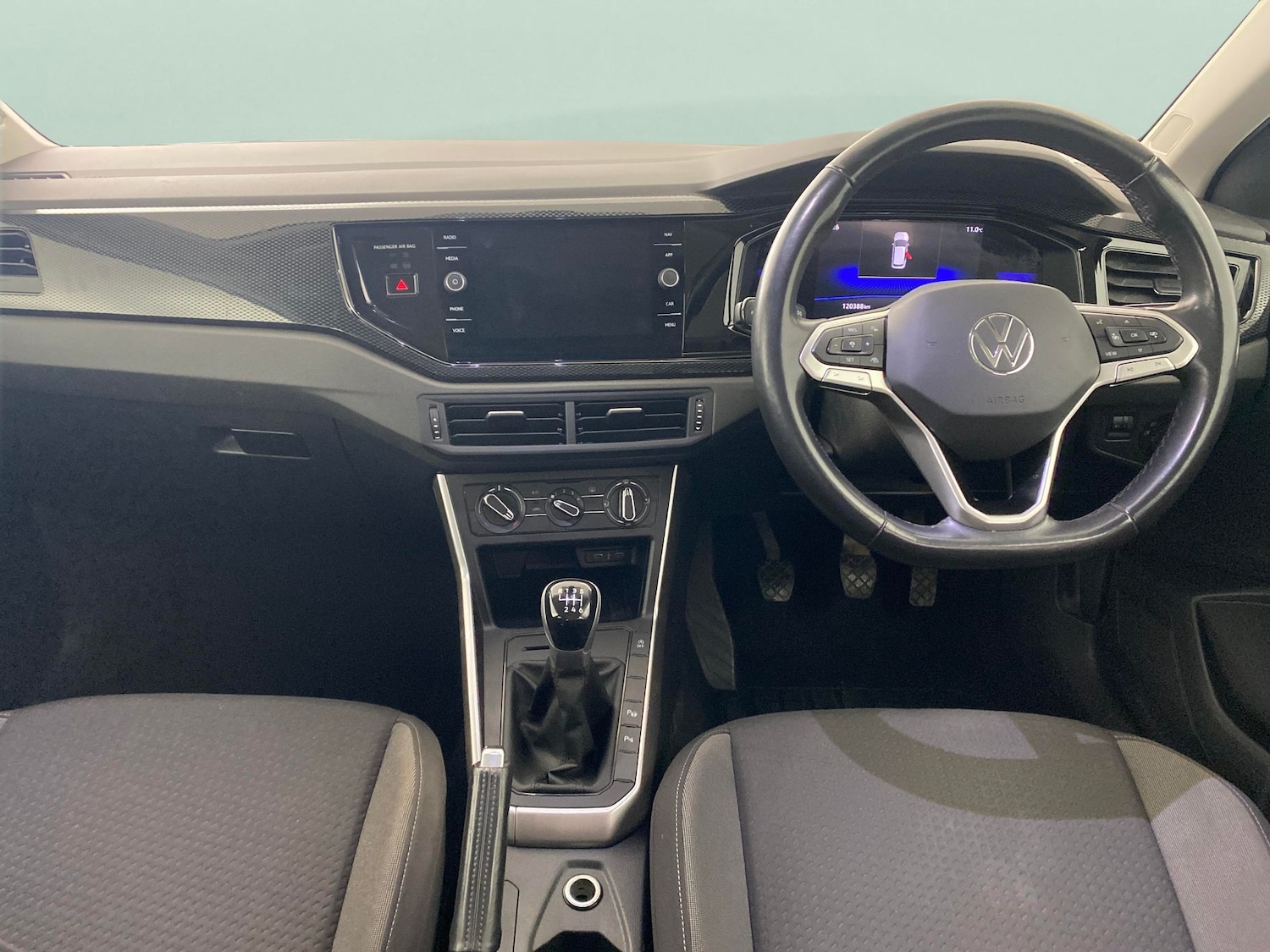 Used Volkswagen Taigo 2023 for sale - 77676899: Photo 4