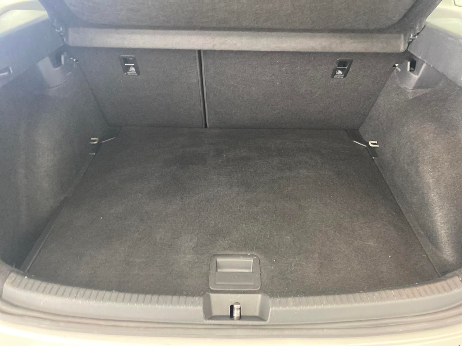 Used Volkswagen Taigo 2023 for sale - 77676899: Photo 6