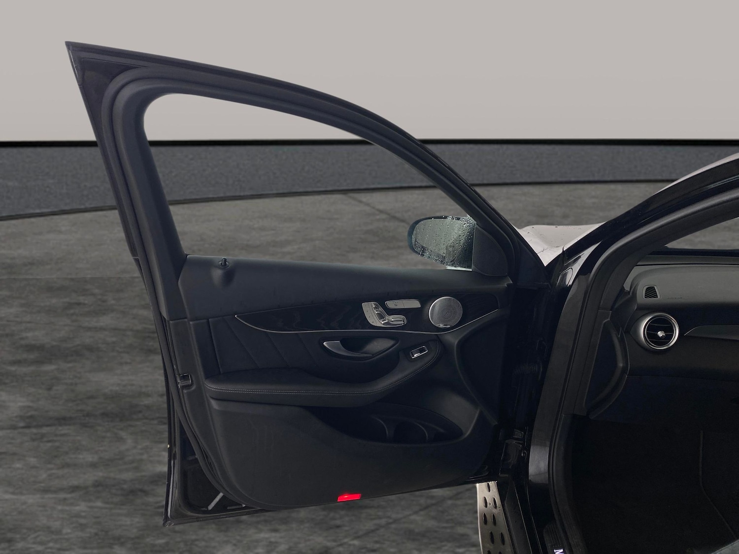 Used Mercedes-Benz GLC 2020 for sale - 77393721: Photo 25