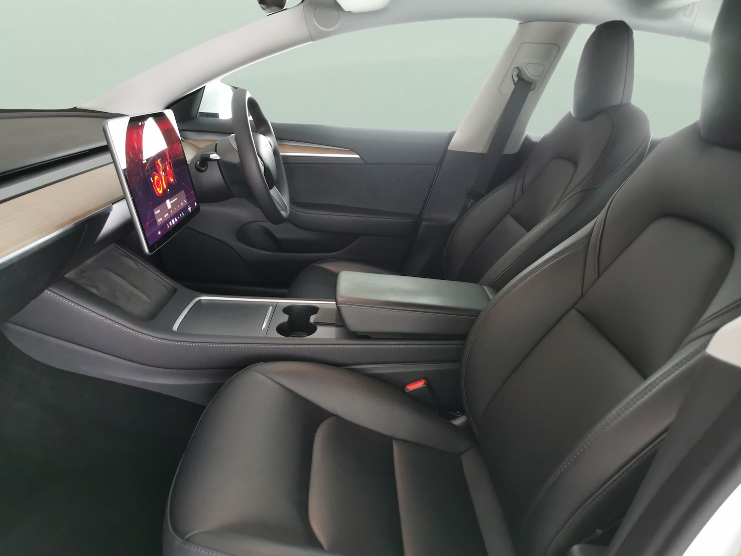 Used Tesla Model 3 for sale - 76725363: Photo 4