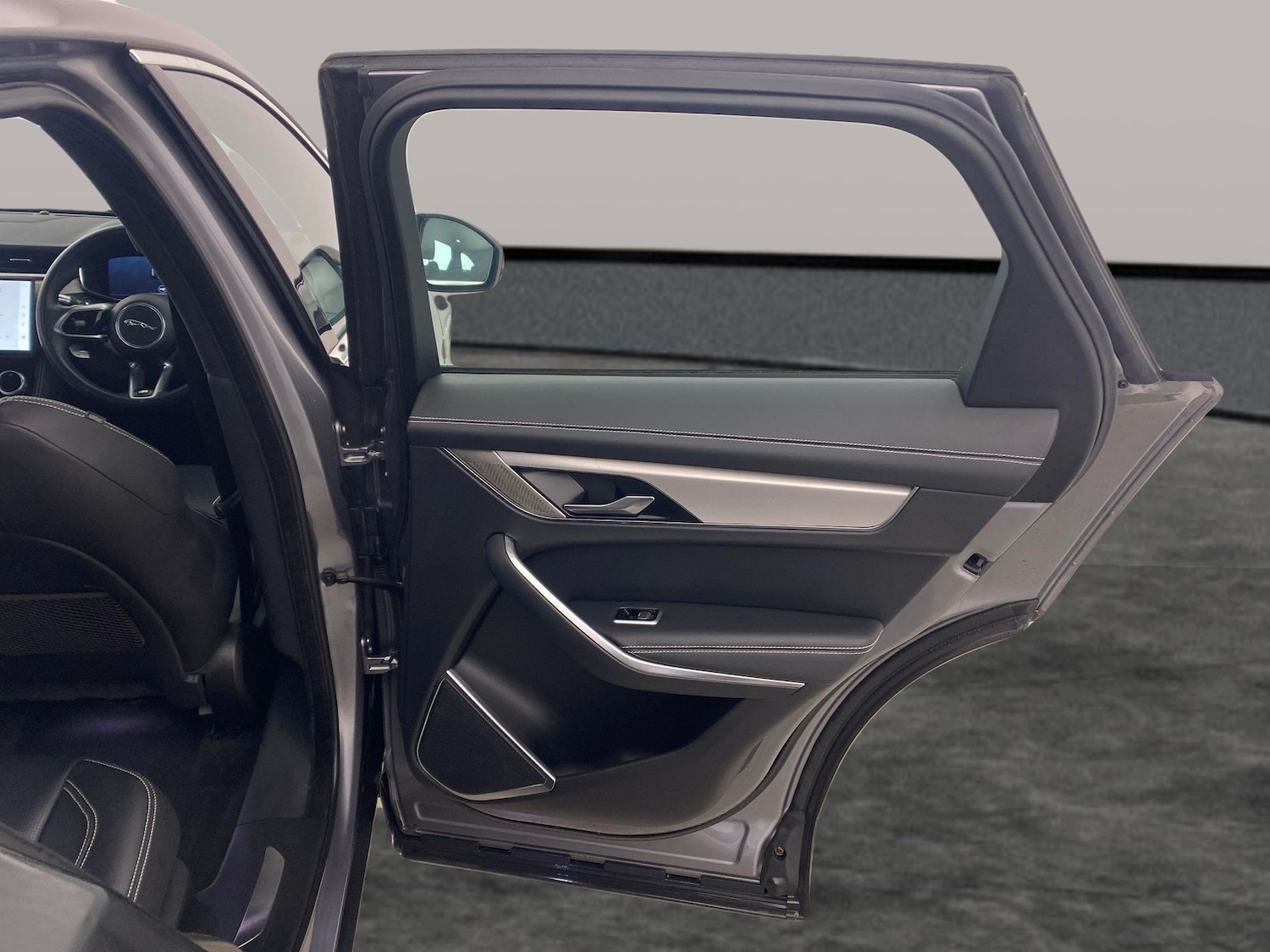 Used Jaguar F-Pace 2021 for sale - 77688715: Photo 27