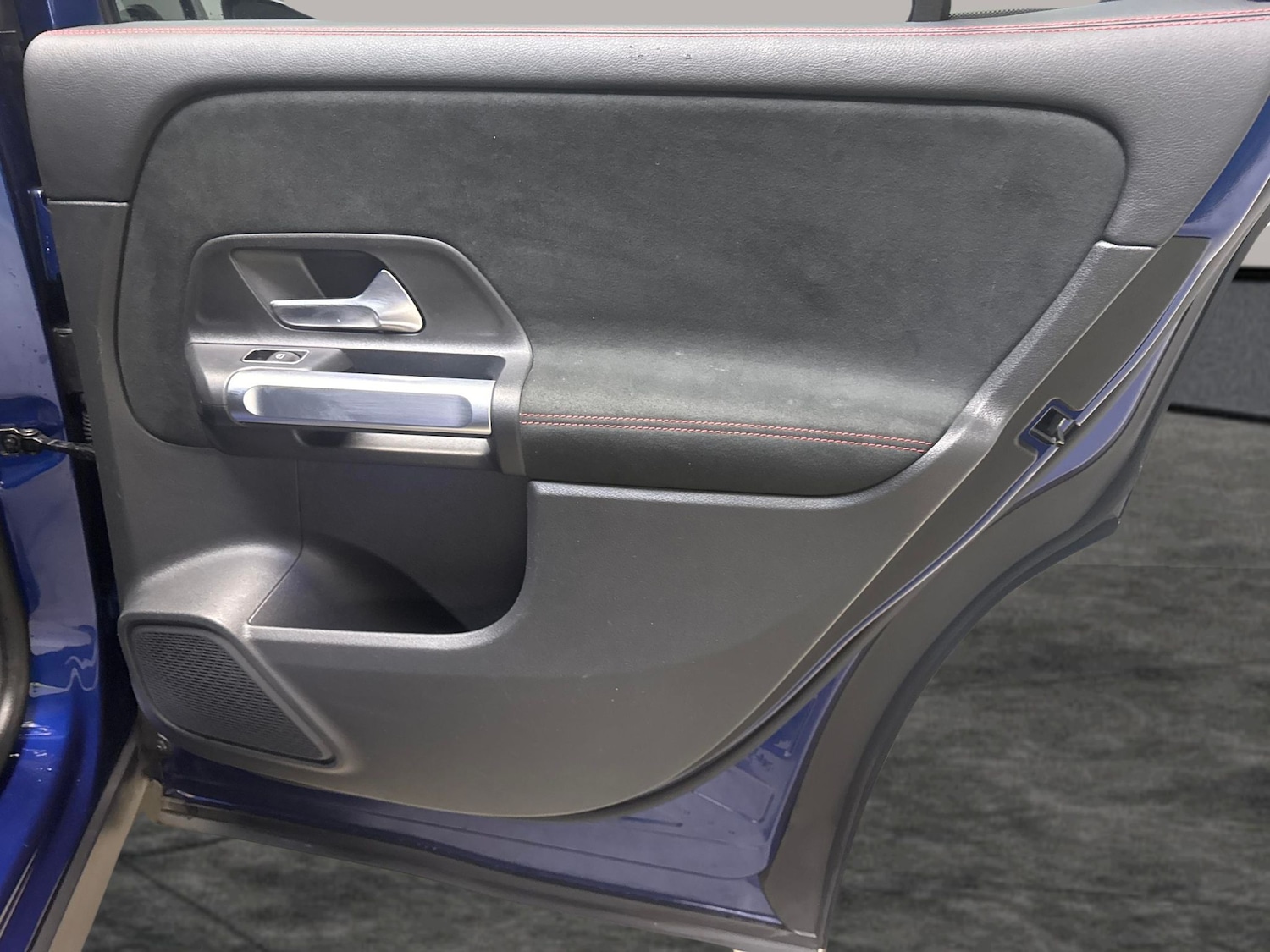 Used Mercedes-Benz GLB 2023 for sale - 76773846: Photo 28