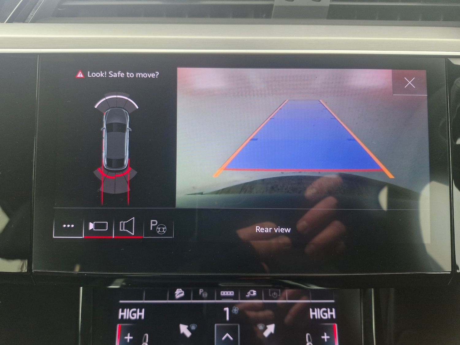 Used Audi e-tron 2022 for sale - 77562843: Photo 6